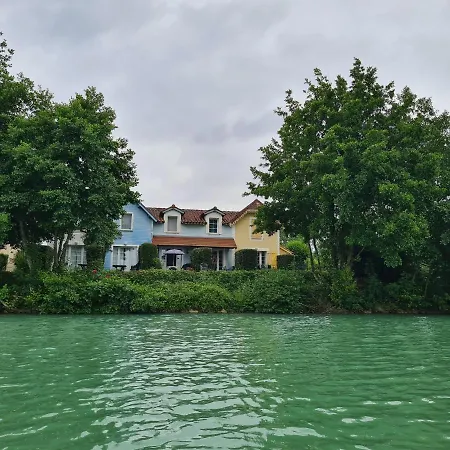 Location Maison Meublee 度假居