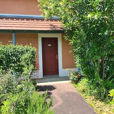 Dom wakacyjny Location Maison Meublee